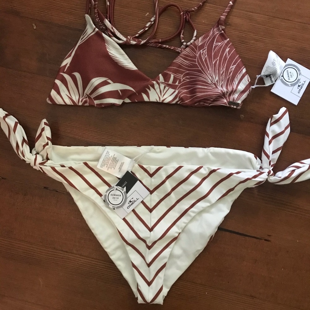 O’Neill bikini BNWT Sz. M & XS top